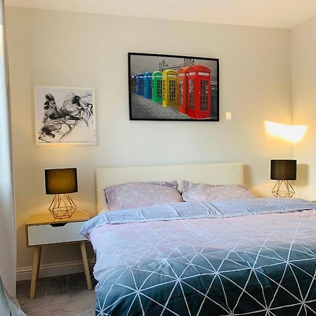 Alpha, Private Double Room, City Centre, Free Parking, Sittingbourne, Kent エクステリア 写真